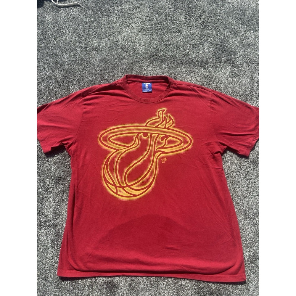 Miami Heat NBA Blue Label T Shirt 2XL Red Big Logo Basketball Graphic Tee